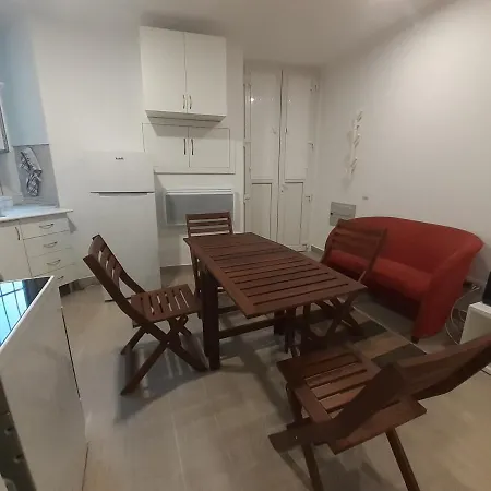Ground Floor Arroios Flat